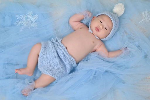 吕梁摸孕妇肚子沾喜气